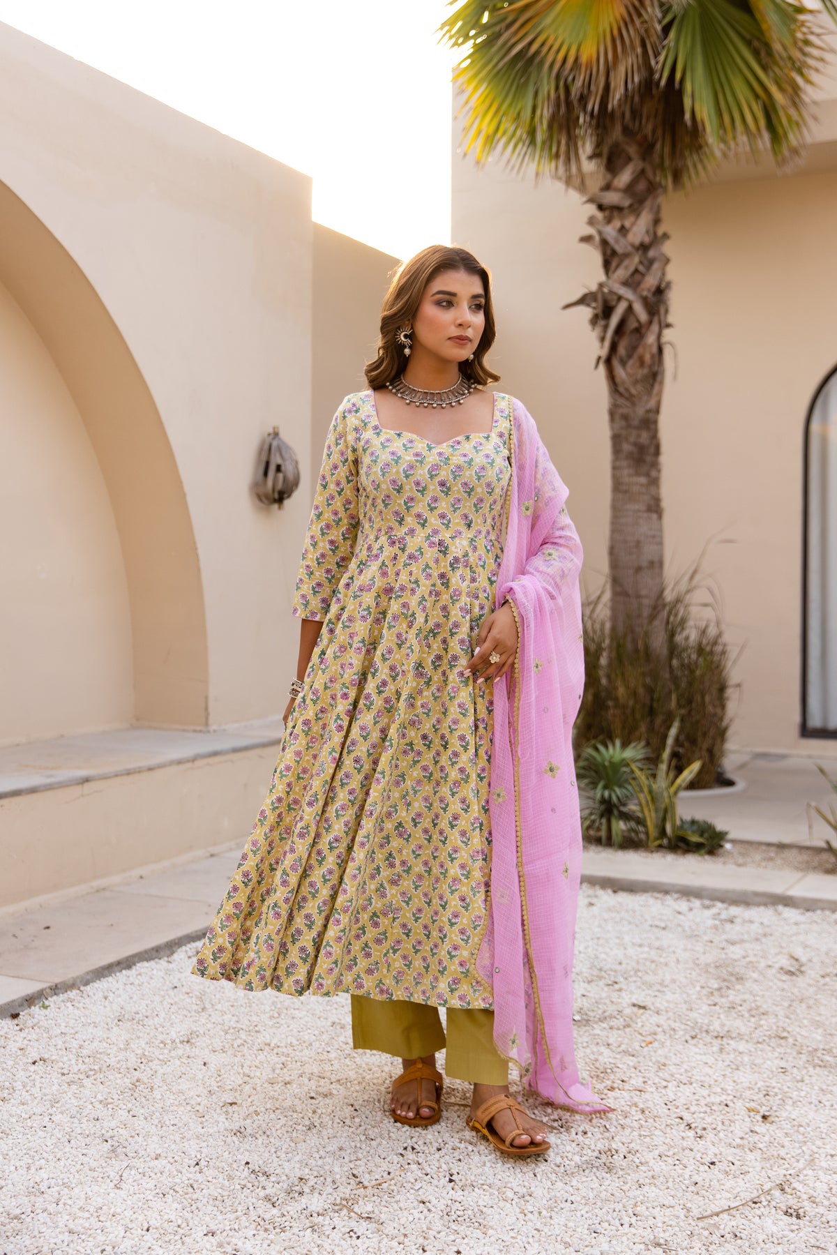 Pista & Lavender (Sleeved)