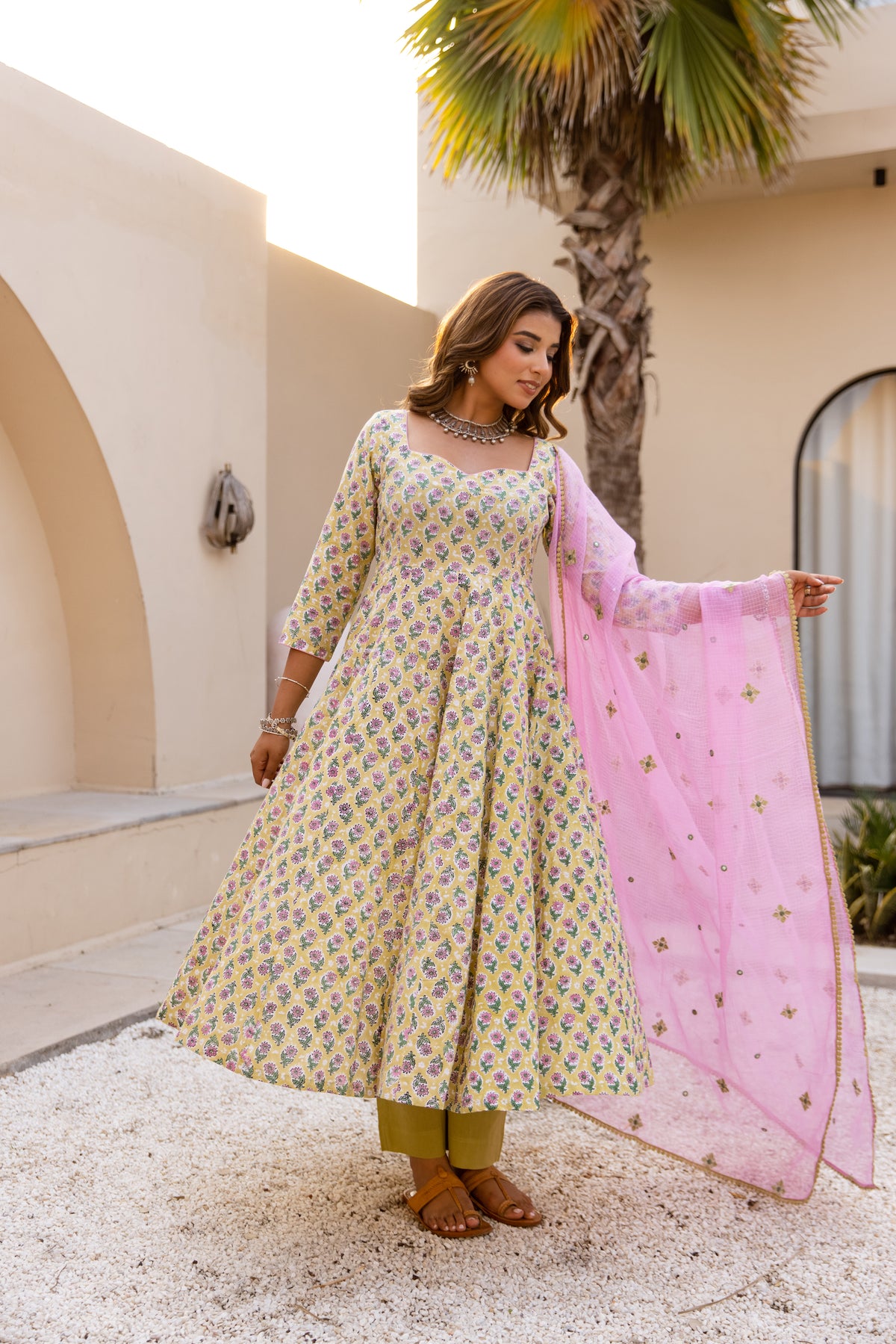 Pista & Lavender (Sleeved)