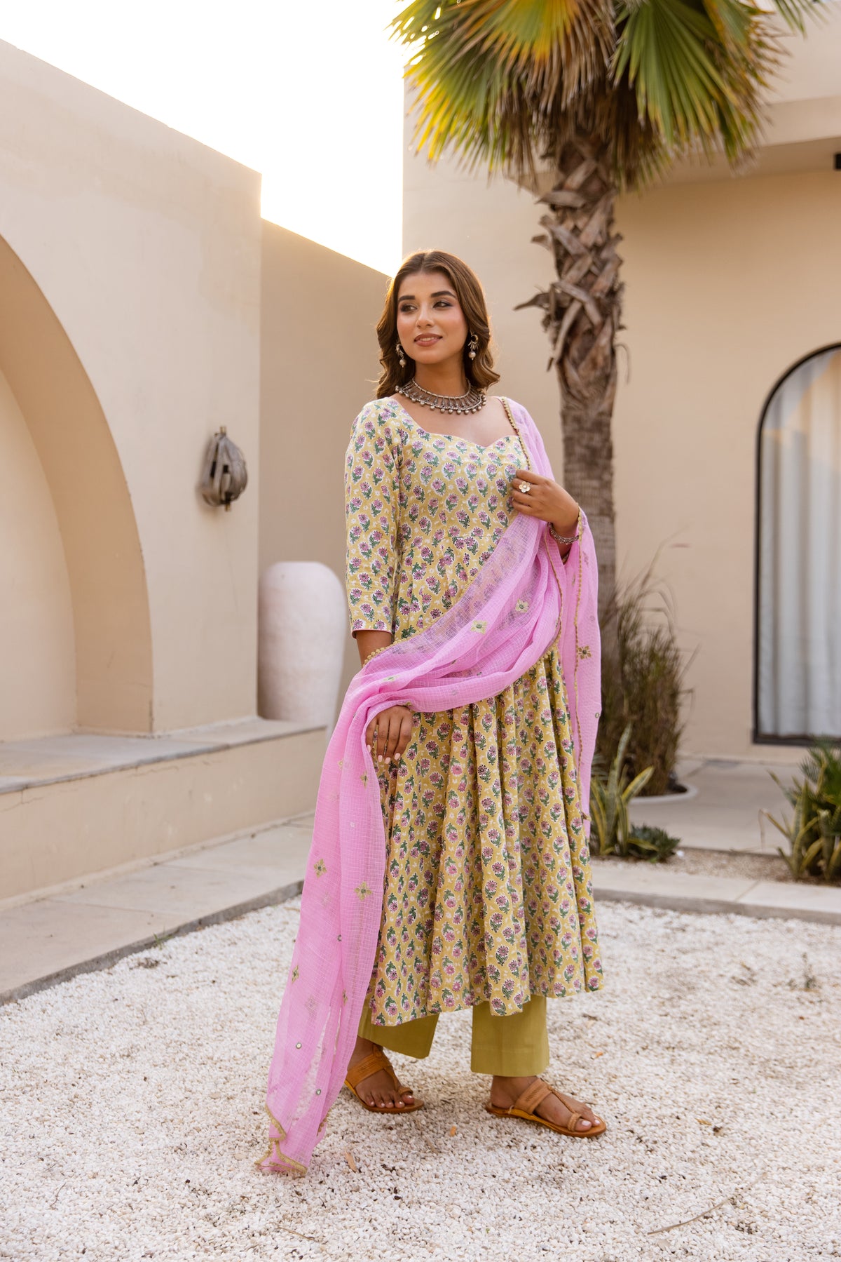 Pista & Lavender (Sleeved)