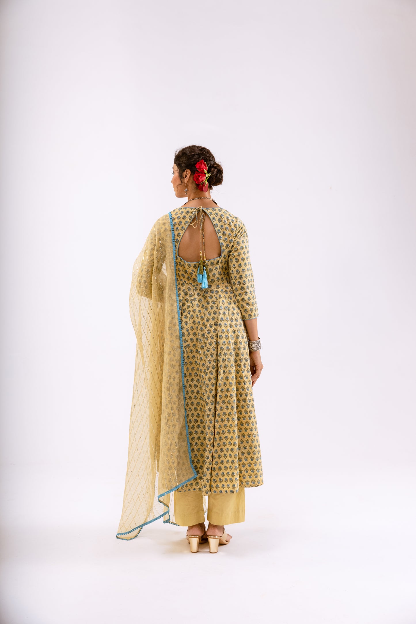 Sand Yellow Butti - Sleeved