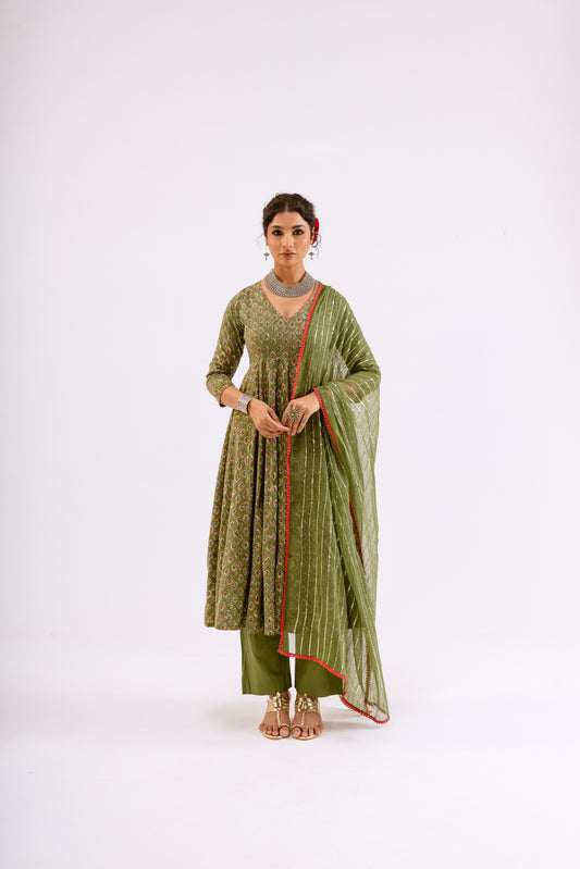 Mehndi Green Butti - Sleeved