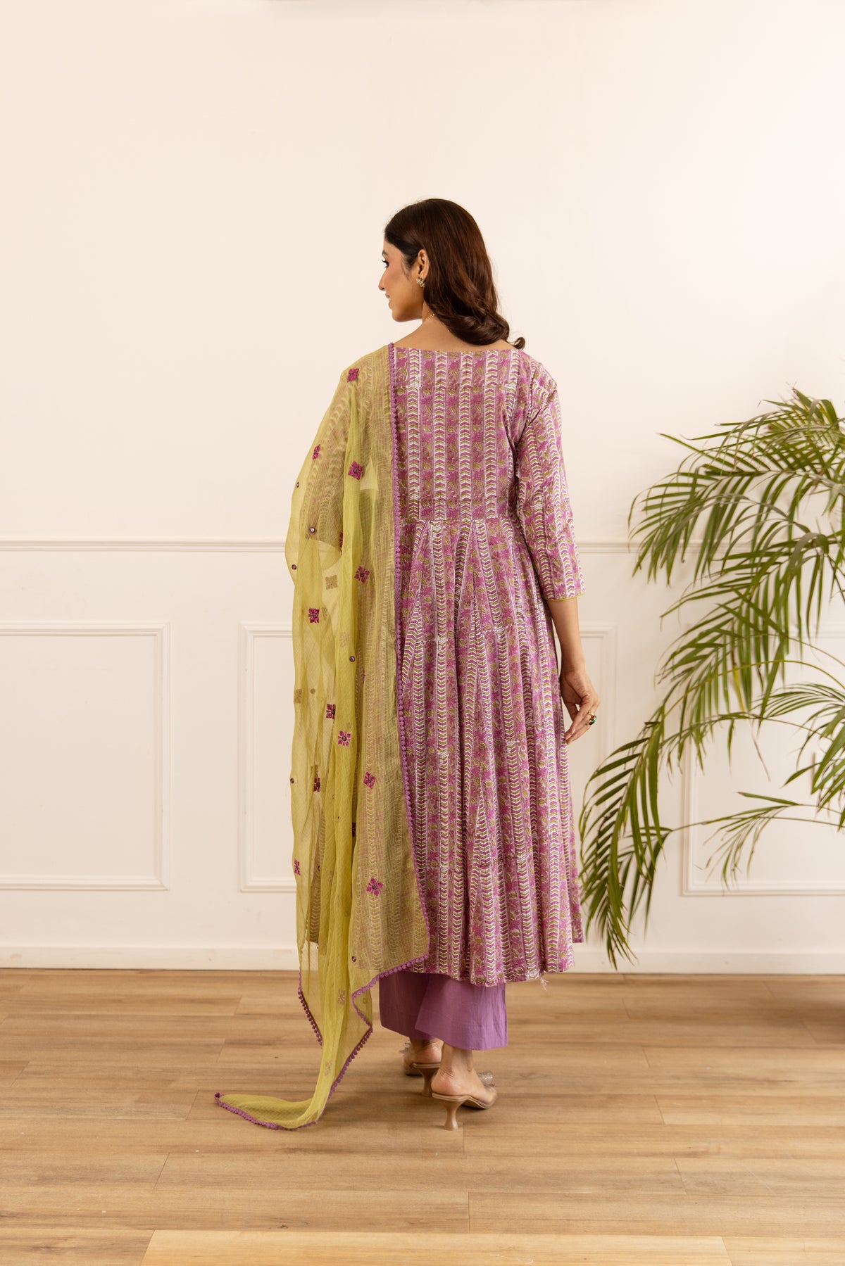 Lined Orchid Purple & Lime (Sleeved)