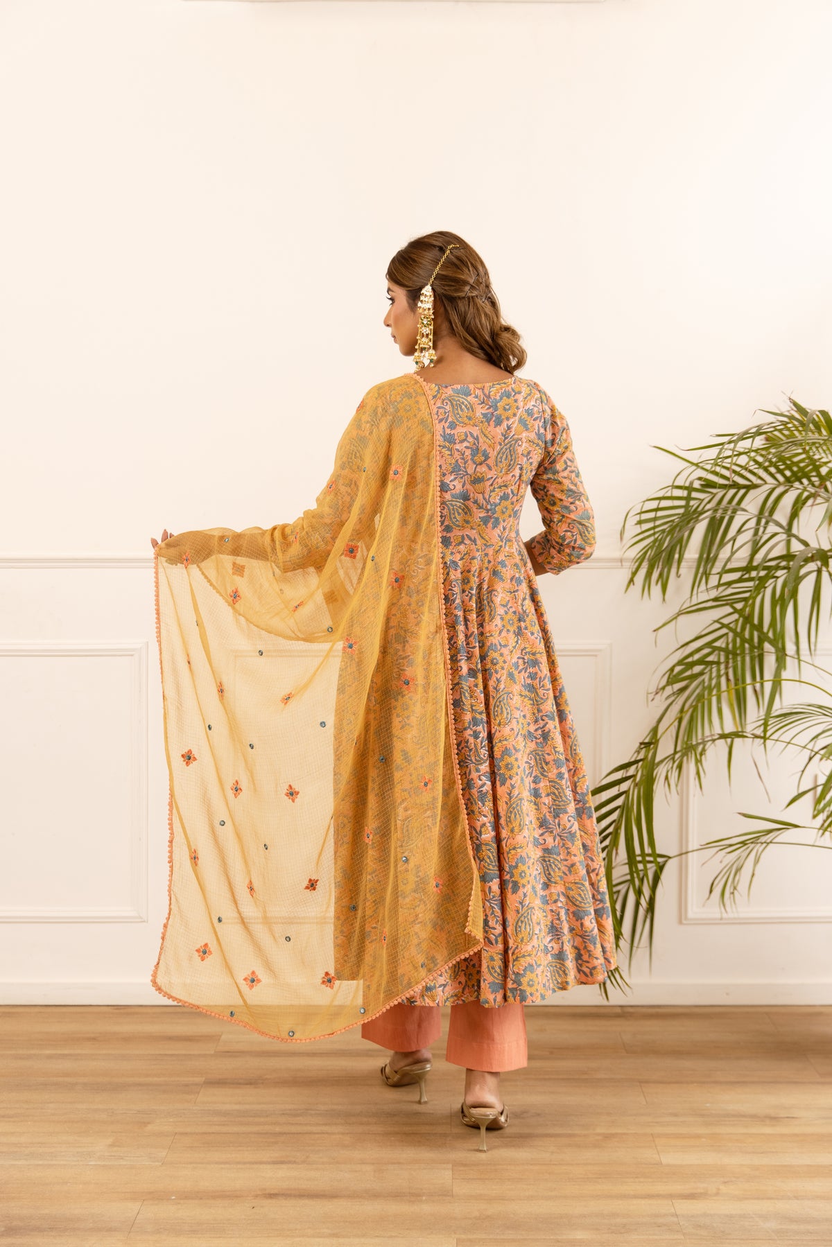 Peach & Mustard (Sleeved)