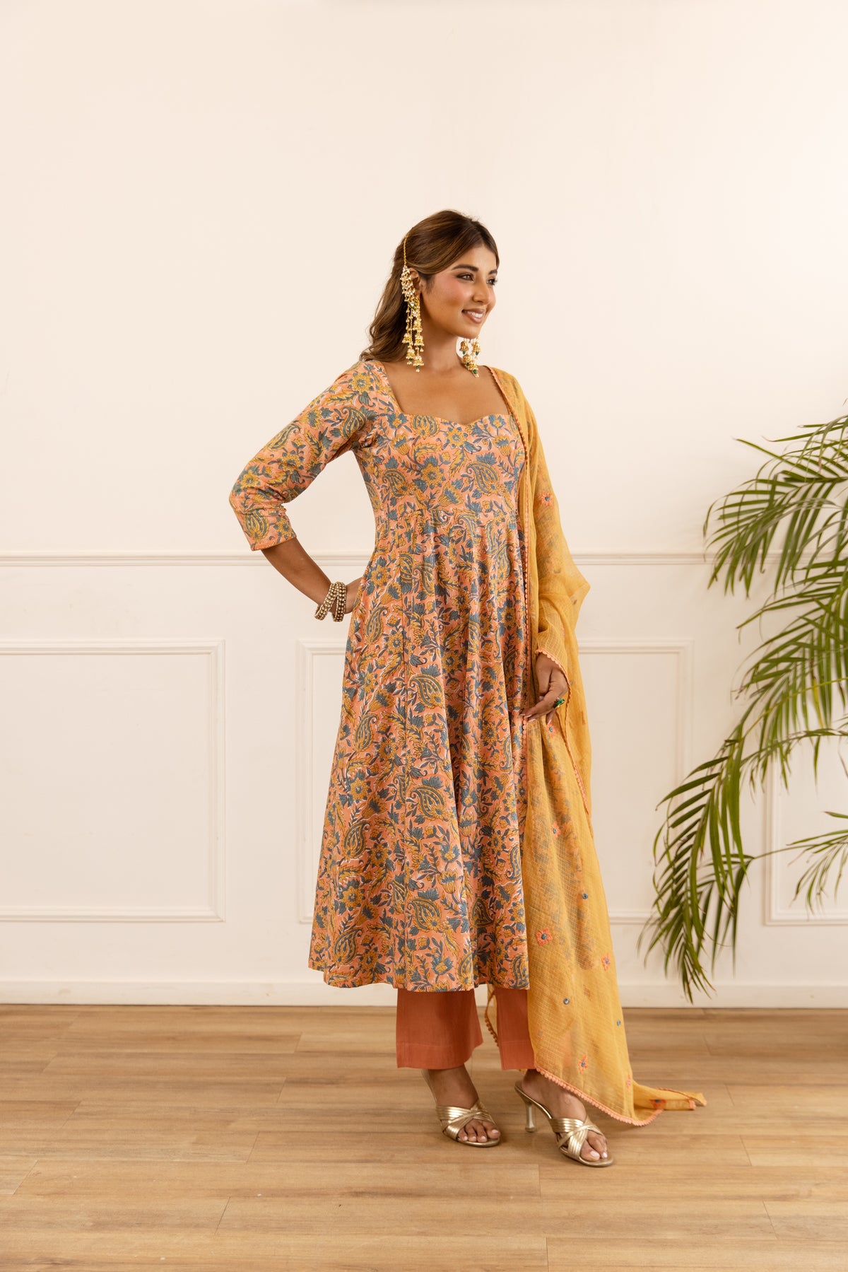 Peach & Mustard (Sleeved)