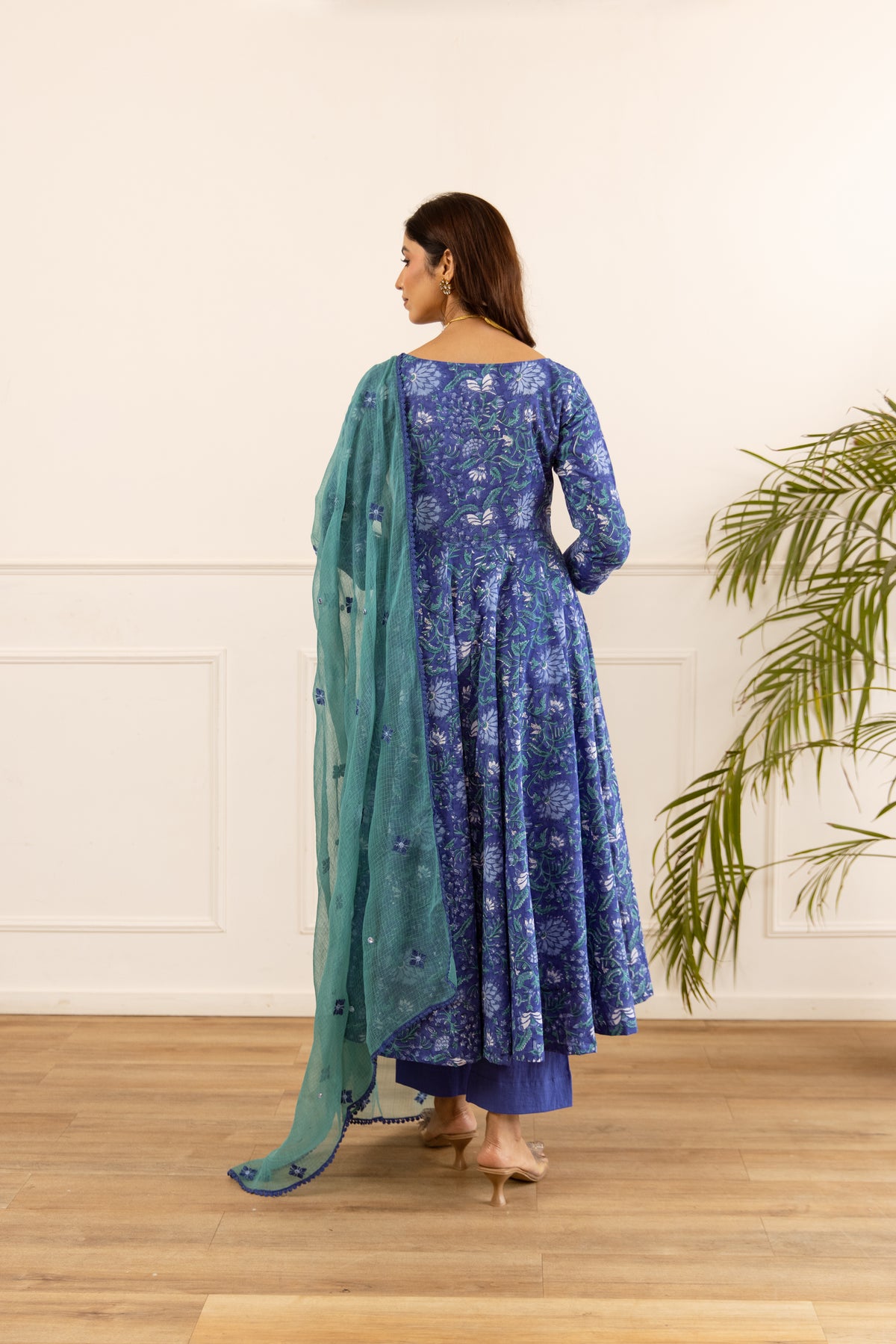 Sapphire Blue & Lagoon Blue (Sleeved)