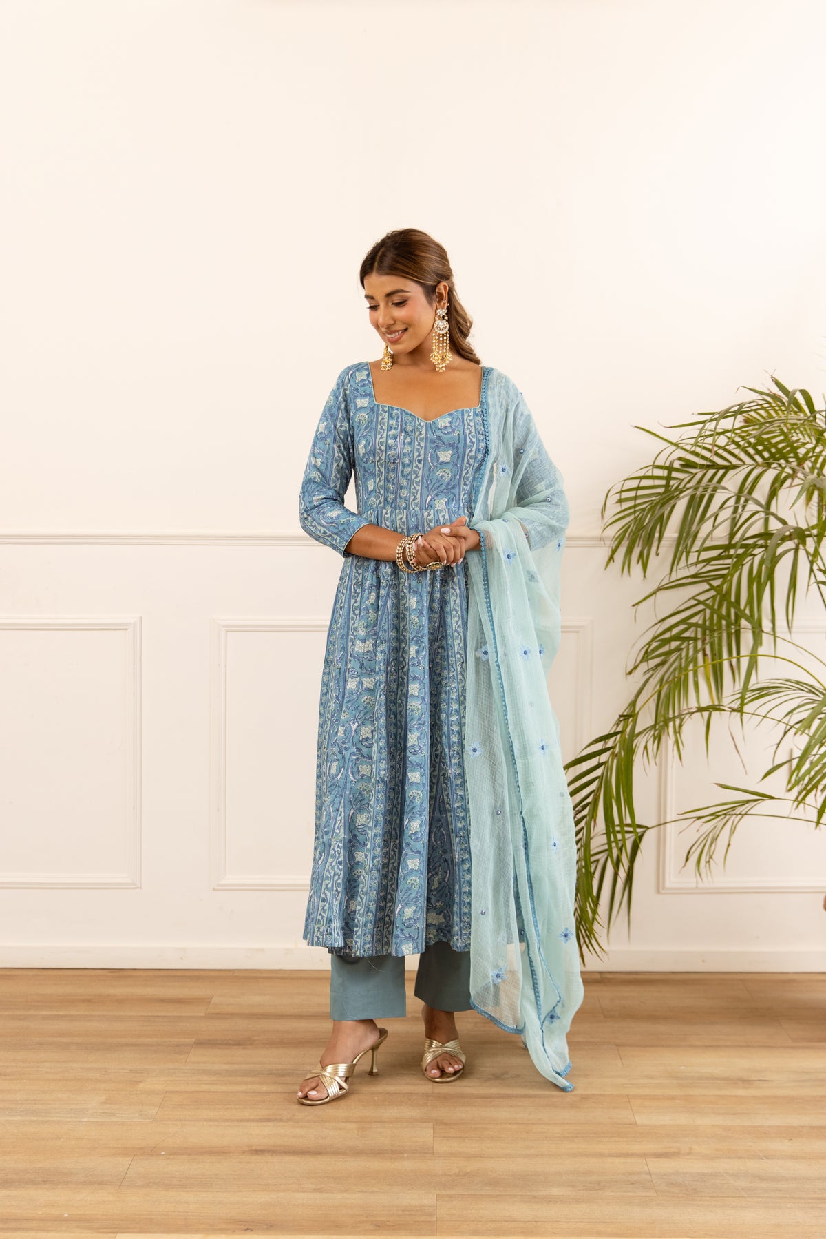 Lined Dusty Blue & Powder Blue (Sleeved)