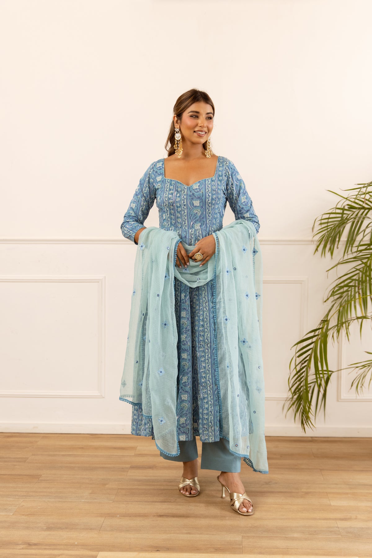 Lined Dusty Blue & Powder Blue (Sleeved)