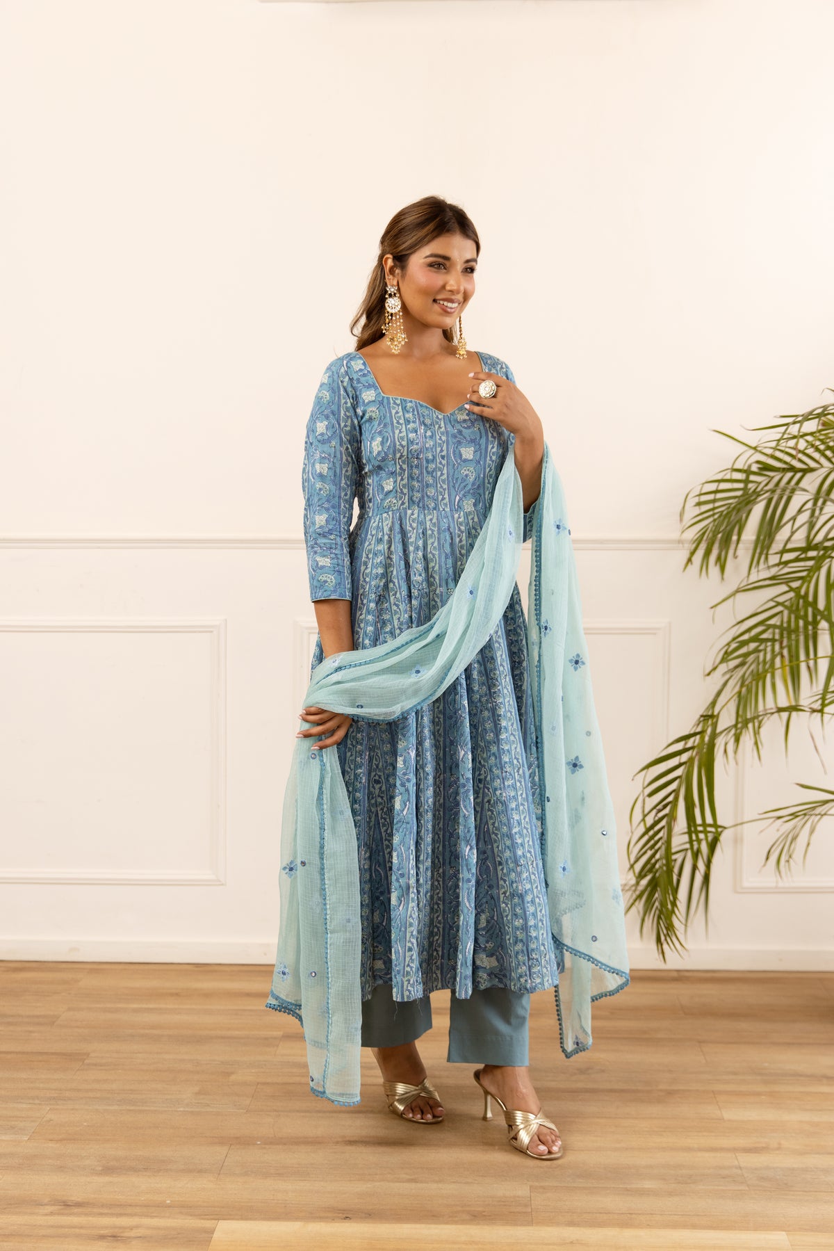 Lined Dusty Blue & Powder Blue (Sleeved)