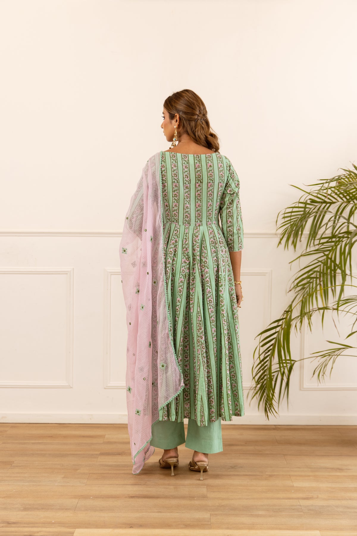 Lined Mint Green & Soft Pink (Sleeved)