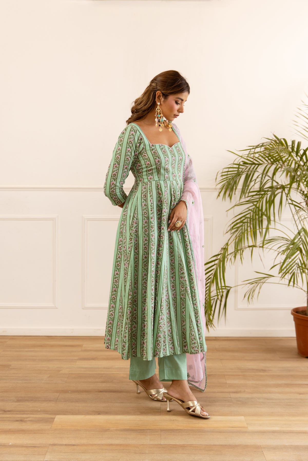 Lined Mint Green & Soft Pink (Sleeved)