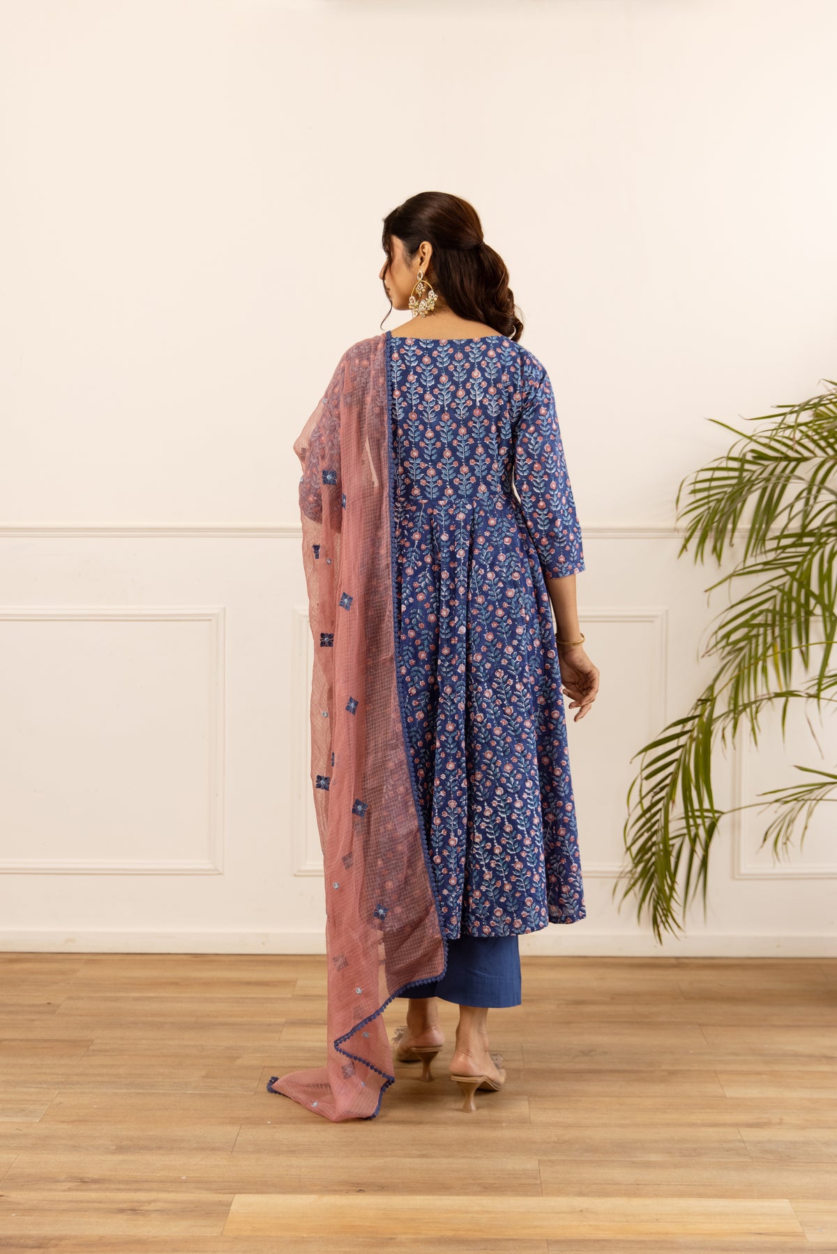Navy Blue & Dusty Pink (Sleeved)