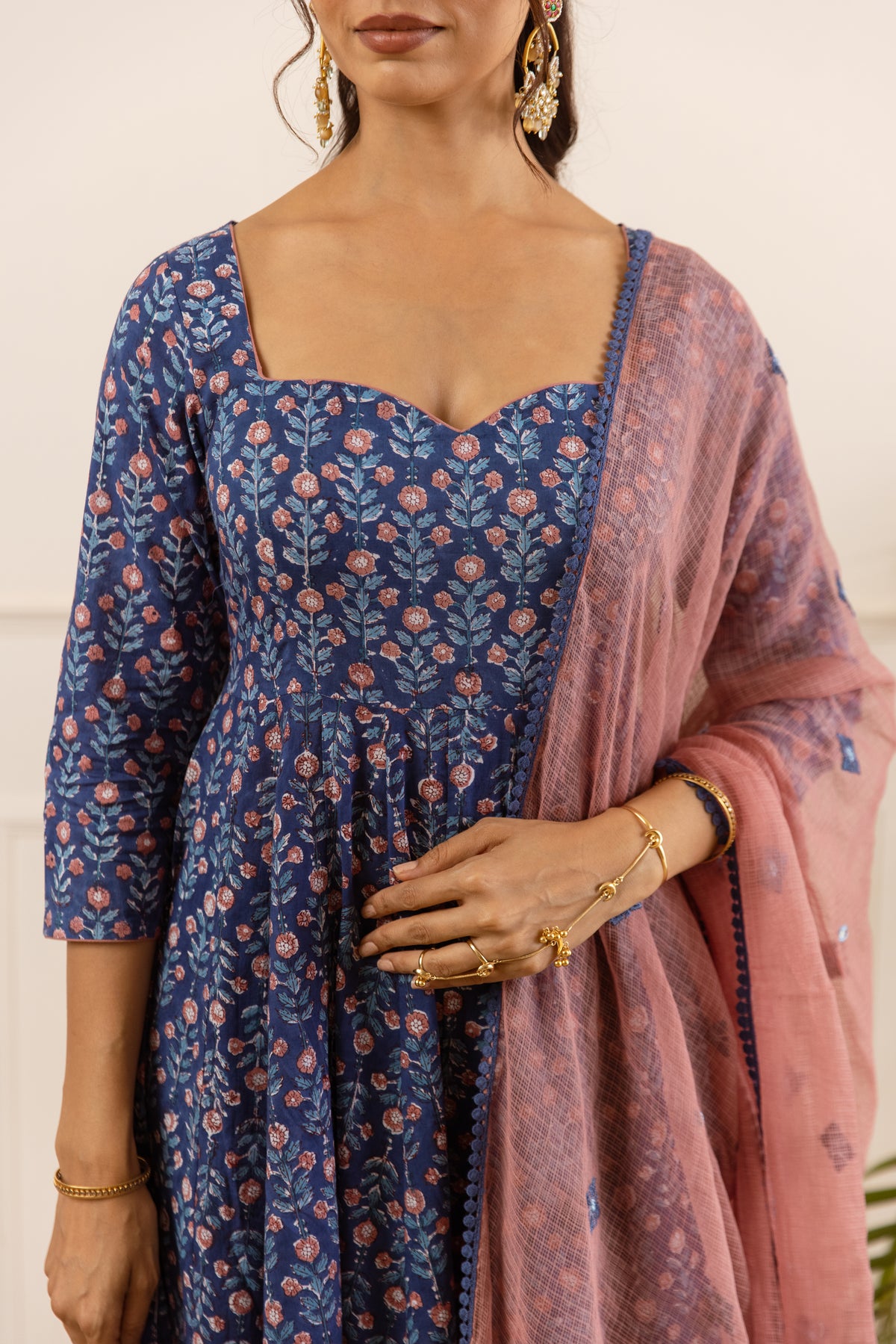 Navy Blue & Dusty Pink (Sleeved)