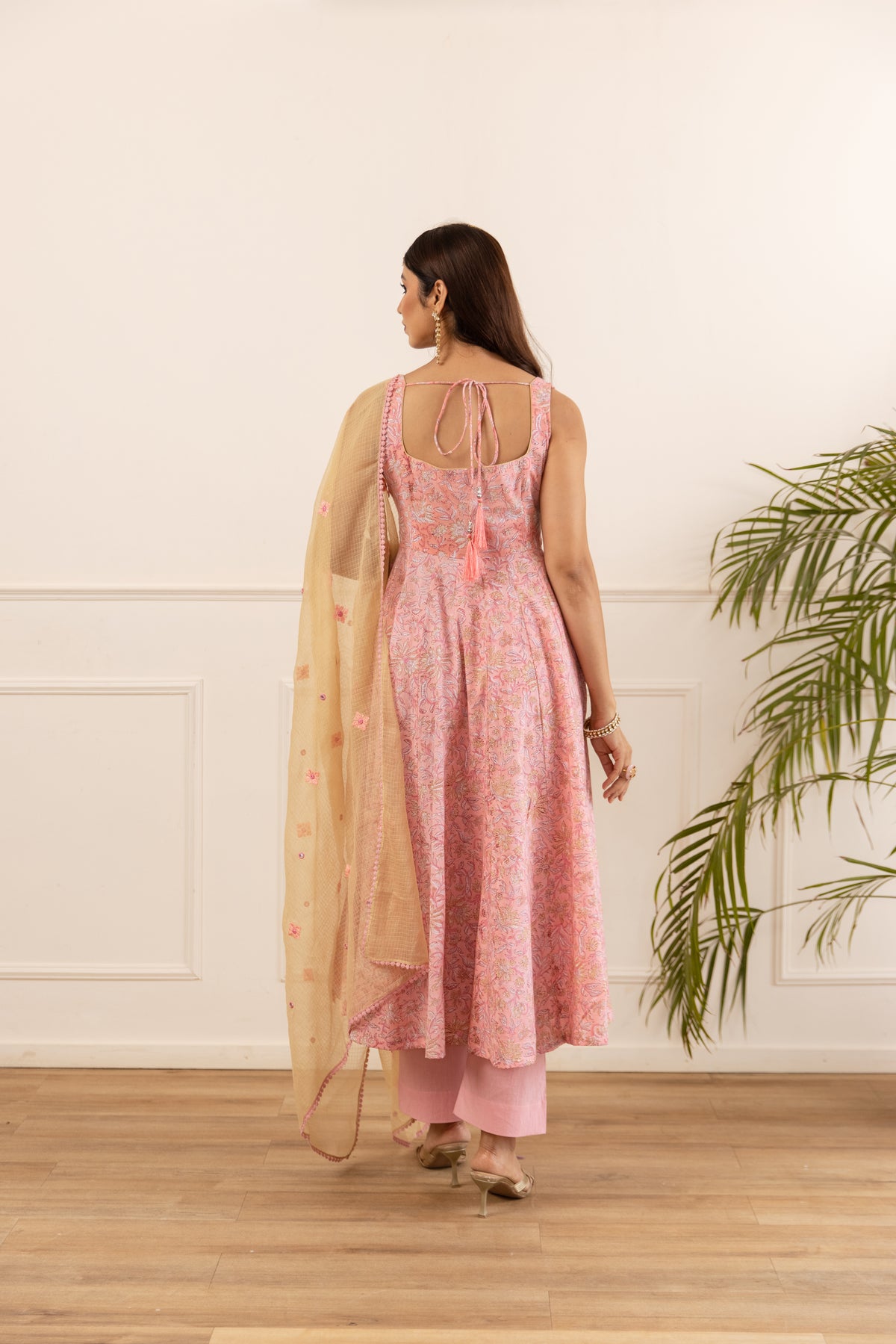 Soft Pink & Cream (Sleeveless)