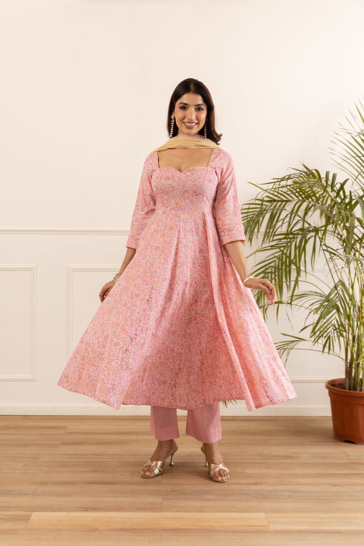 Soft Pink & Cream (Sleeved)