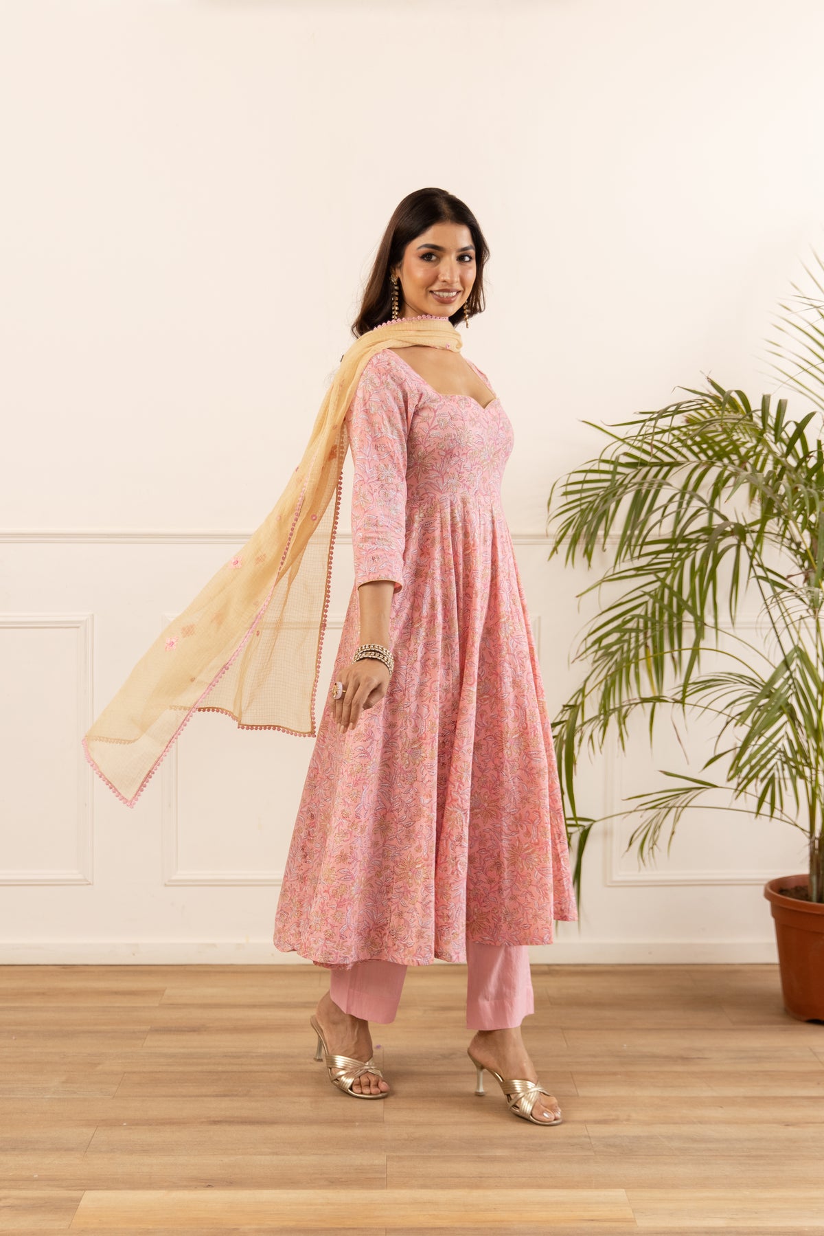 Soft Pink & Cream (Sleeved)