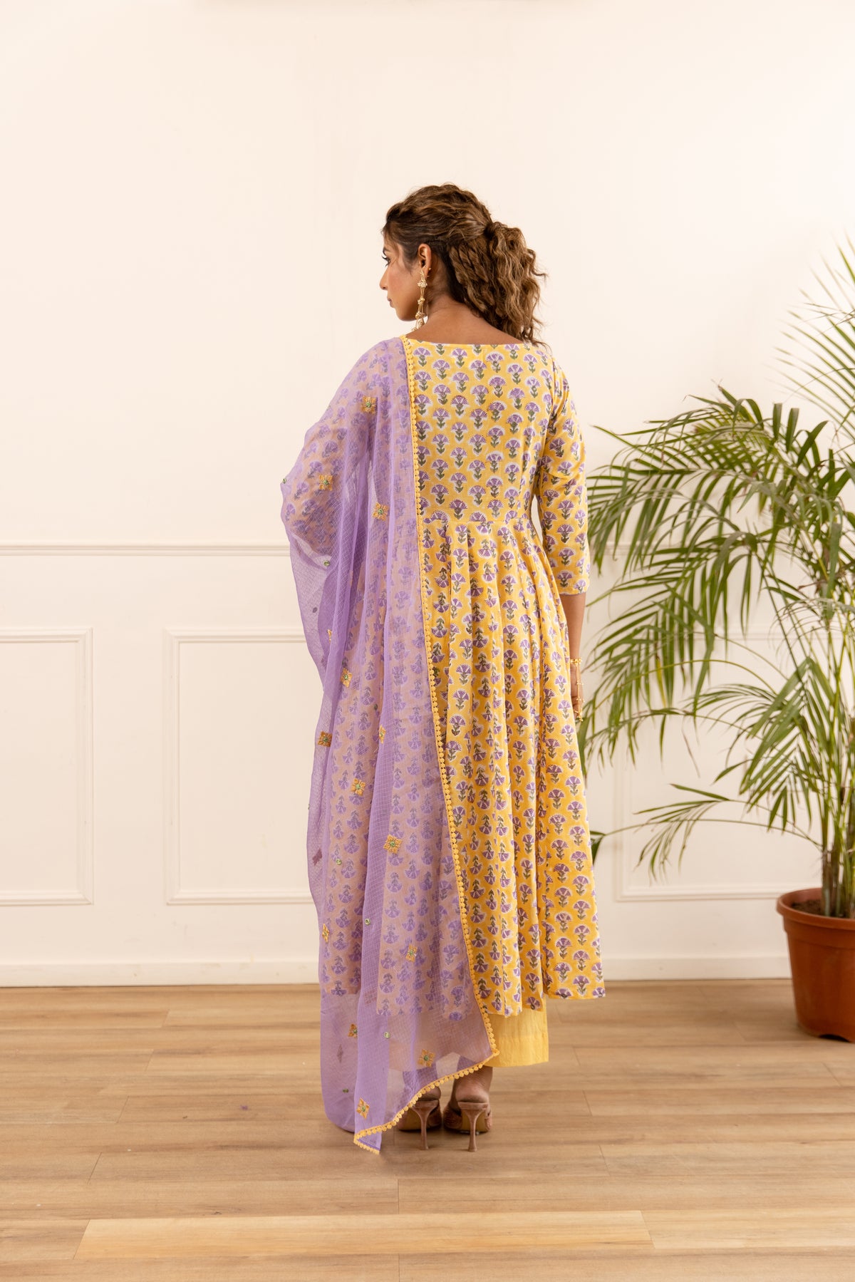 Yellow & Lavender (Sleeved)