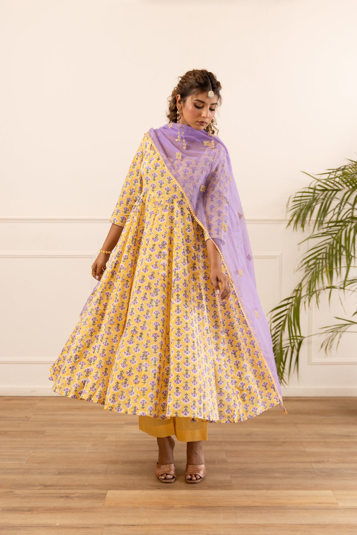 Yellow & Lavender (Sleeved)
