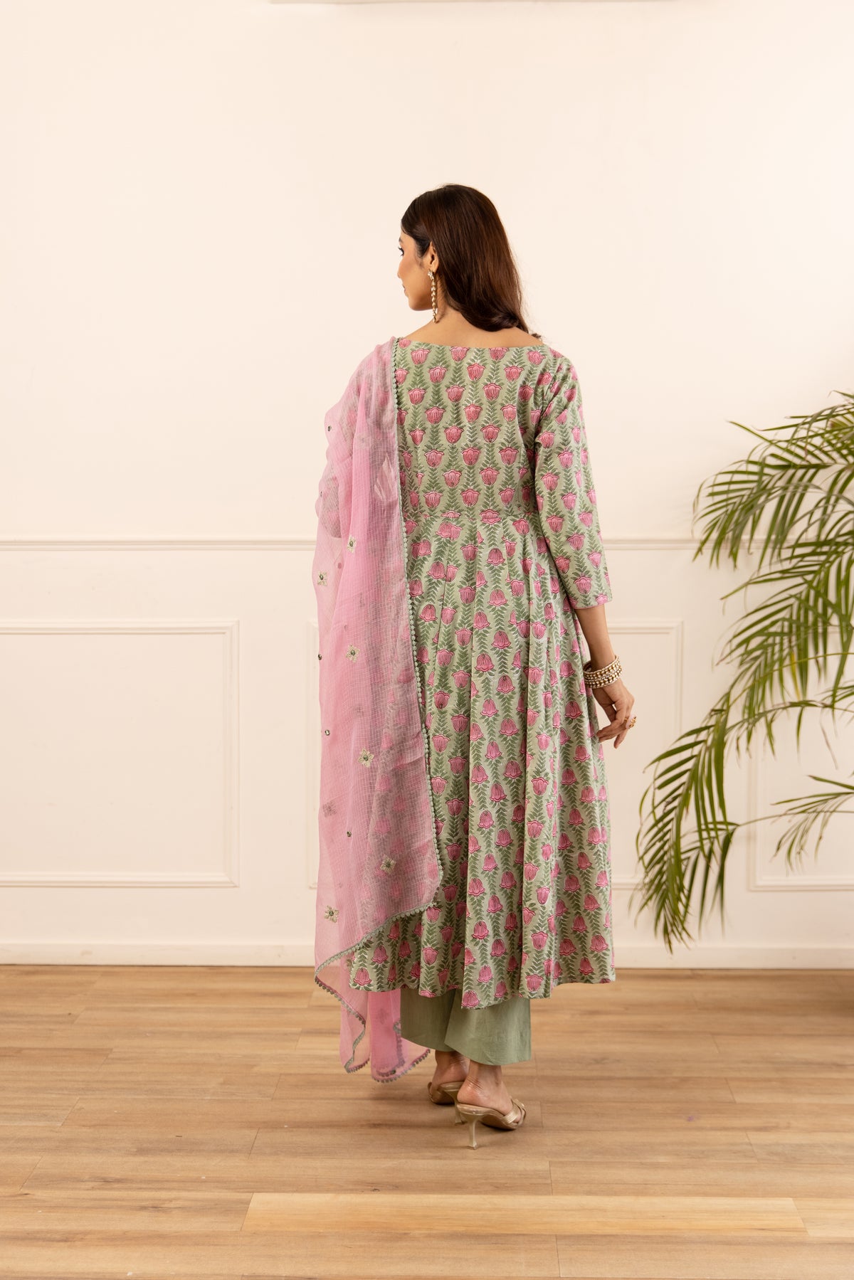 Sage Green & Soft Pink (Sleeved)