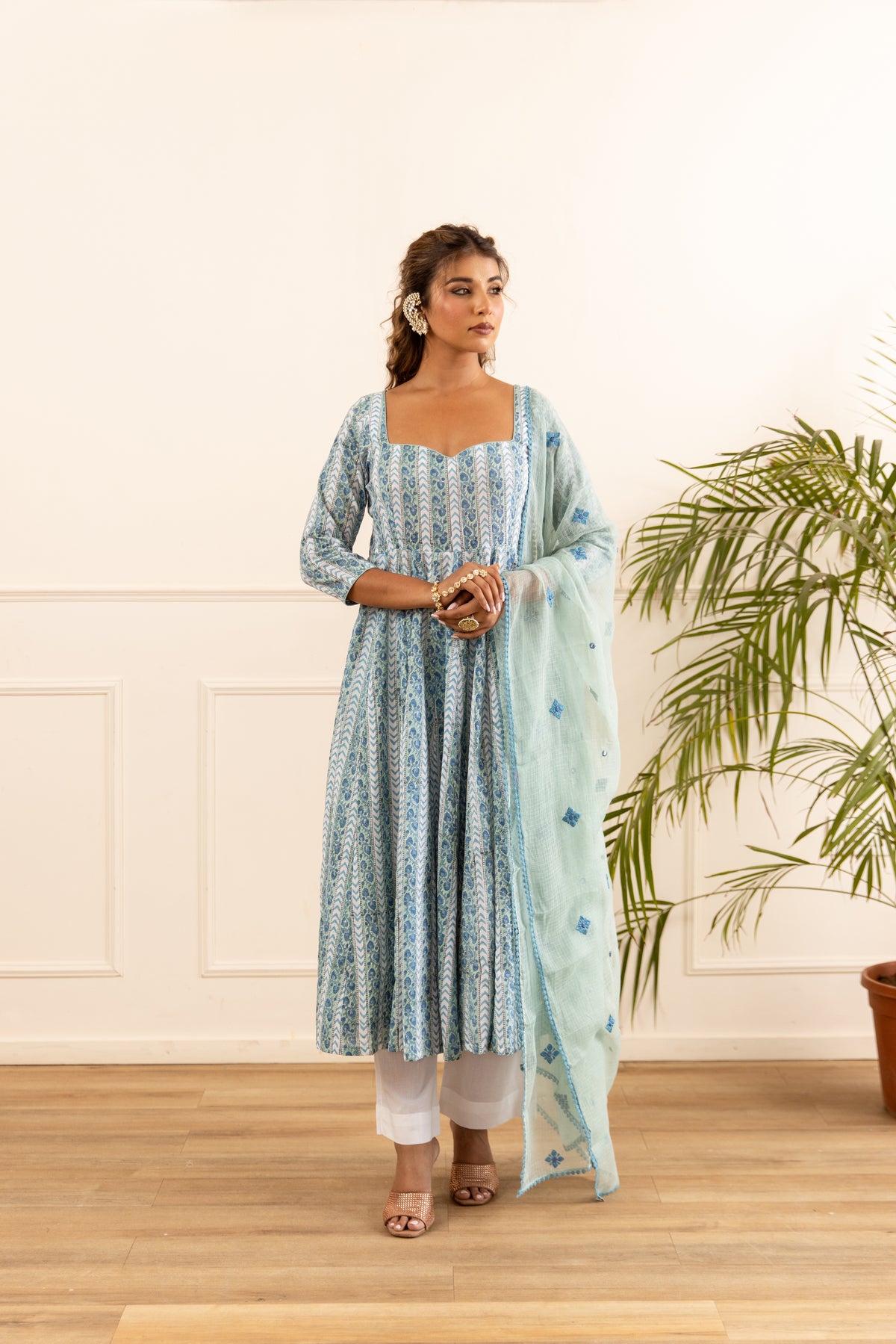 Lined Powder Blue & Aqua Blue (Sleeved)