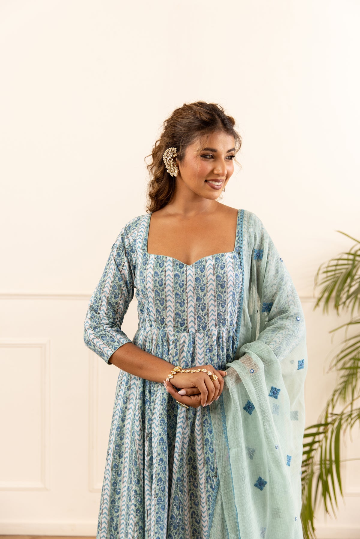 Lined Powder Blue & Aqua Blue (Sleeved)