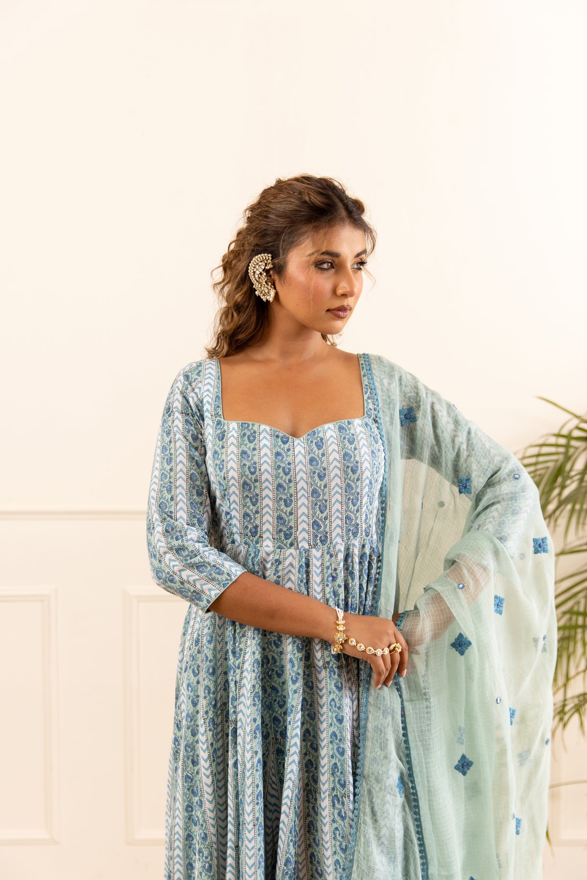 Lined Powder Blue & Aqua Blue (Sleeved)
