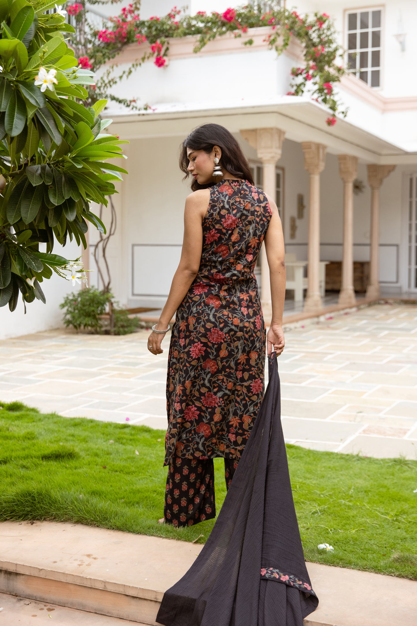Ink Jaal Sleeveless