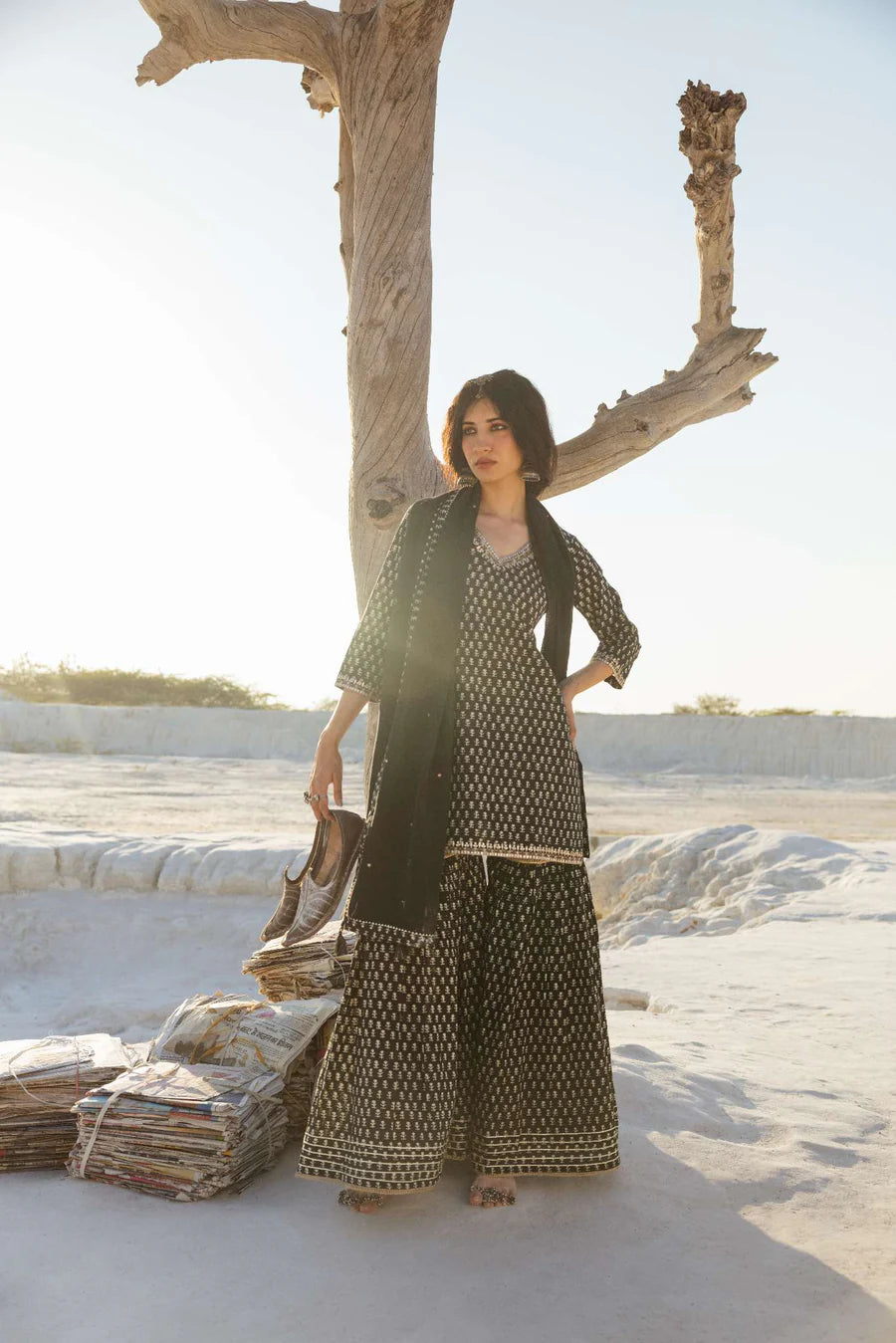 BLACK BLOCK PRINT SHARARA SET