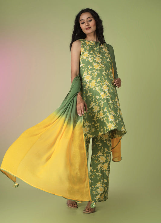Green Sleeveless Kurta with Flared Pants