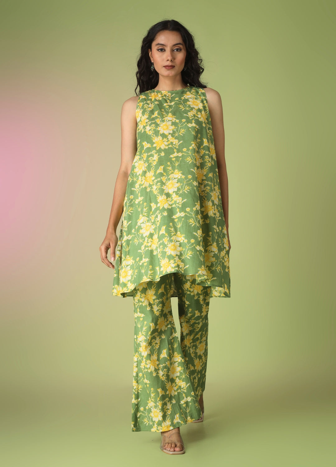 Green Sleeveless Kurta with Flared Pants