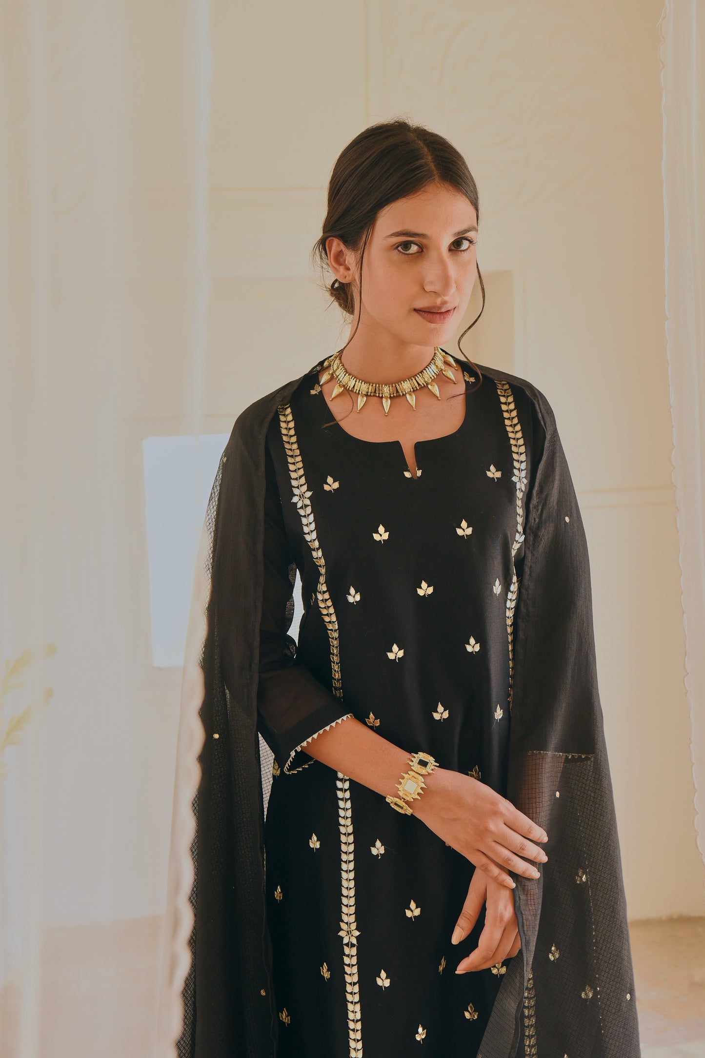 BLACK EMBROIDERED KURTA SET