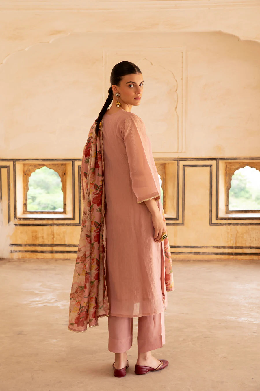 PINK EMBROIDERED ROUND NECKLINE KURTA SET