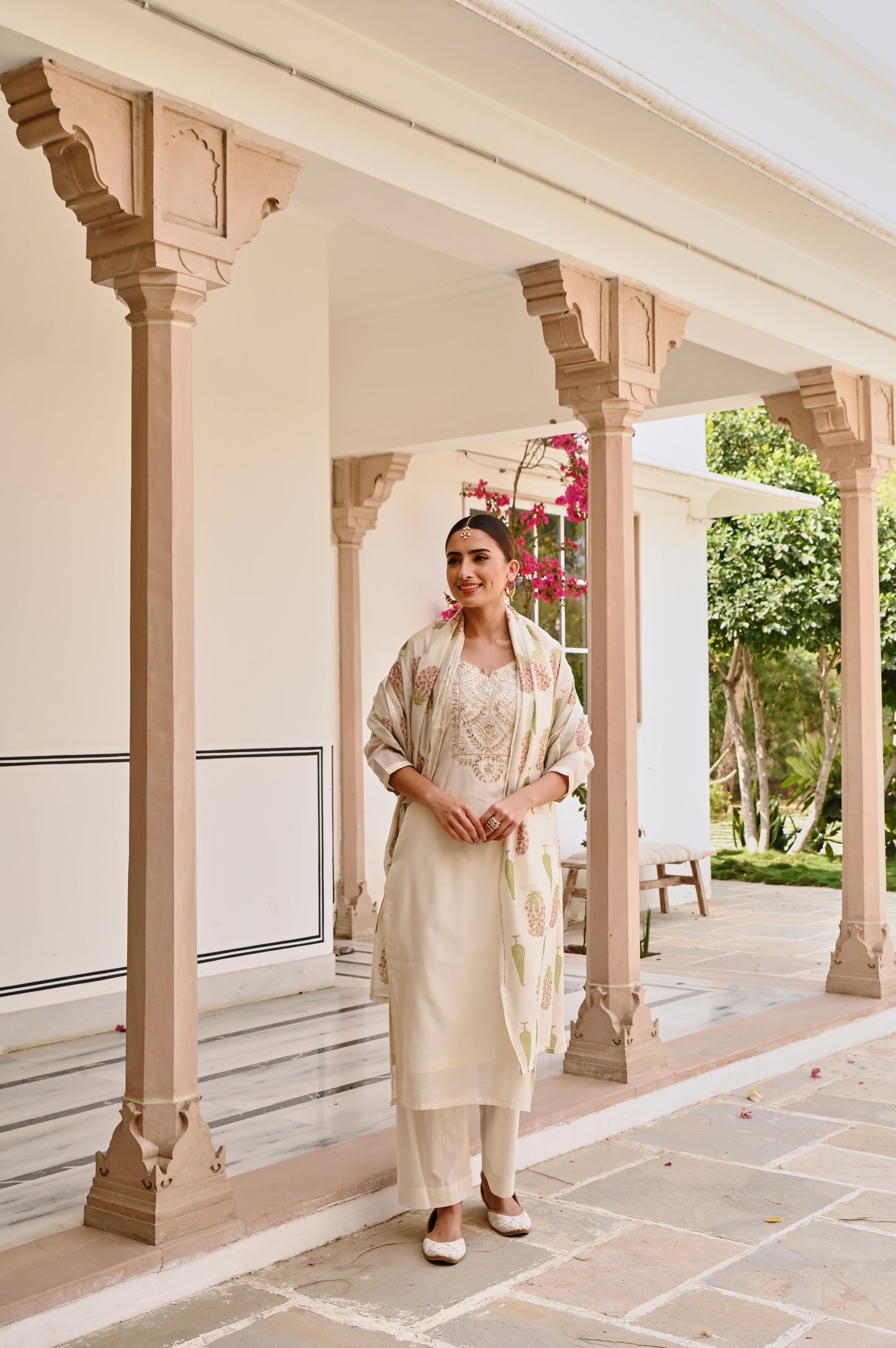 CREAM CHANDERI GOTA PATTI KURTA SET