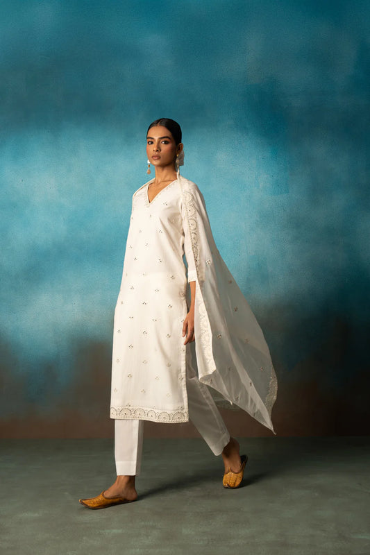 CHIKANKARI WHITE STRAIGHT KURTA SET