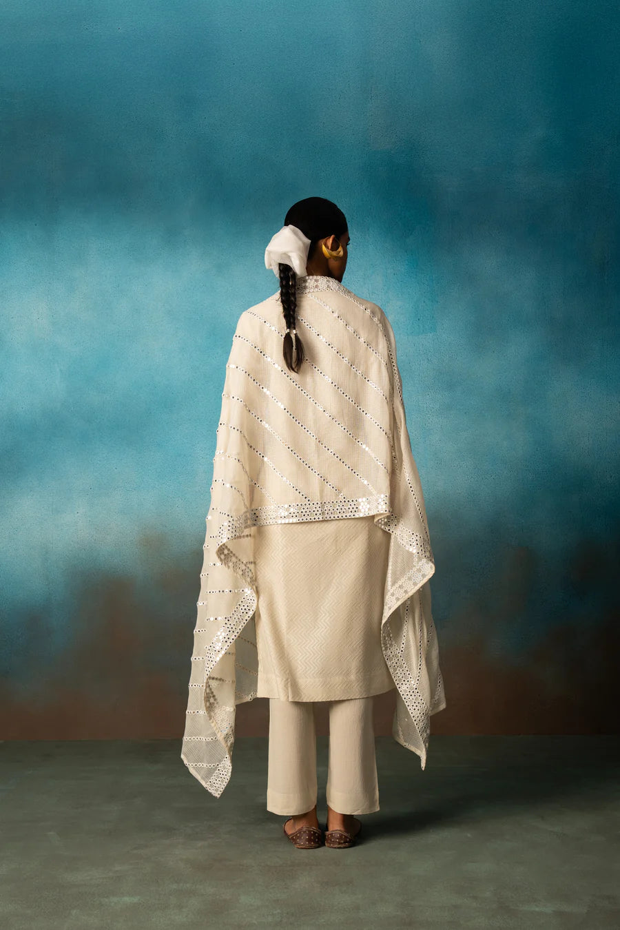 OFF WHITE STRAIGHT KURTA SET