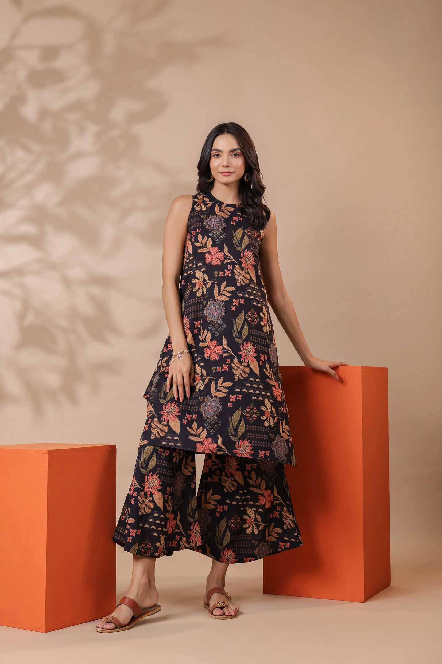 Black Printed Sleeveless Cotton Kurta & Pants Set