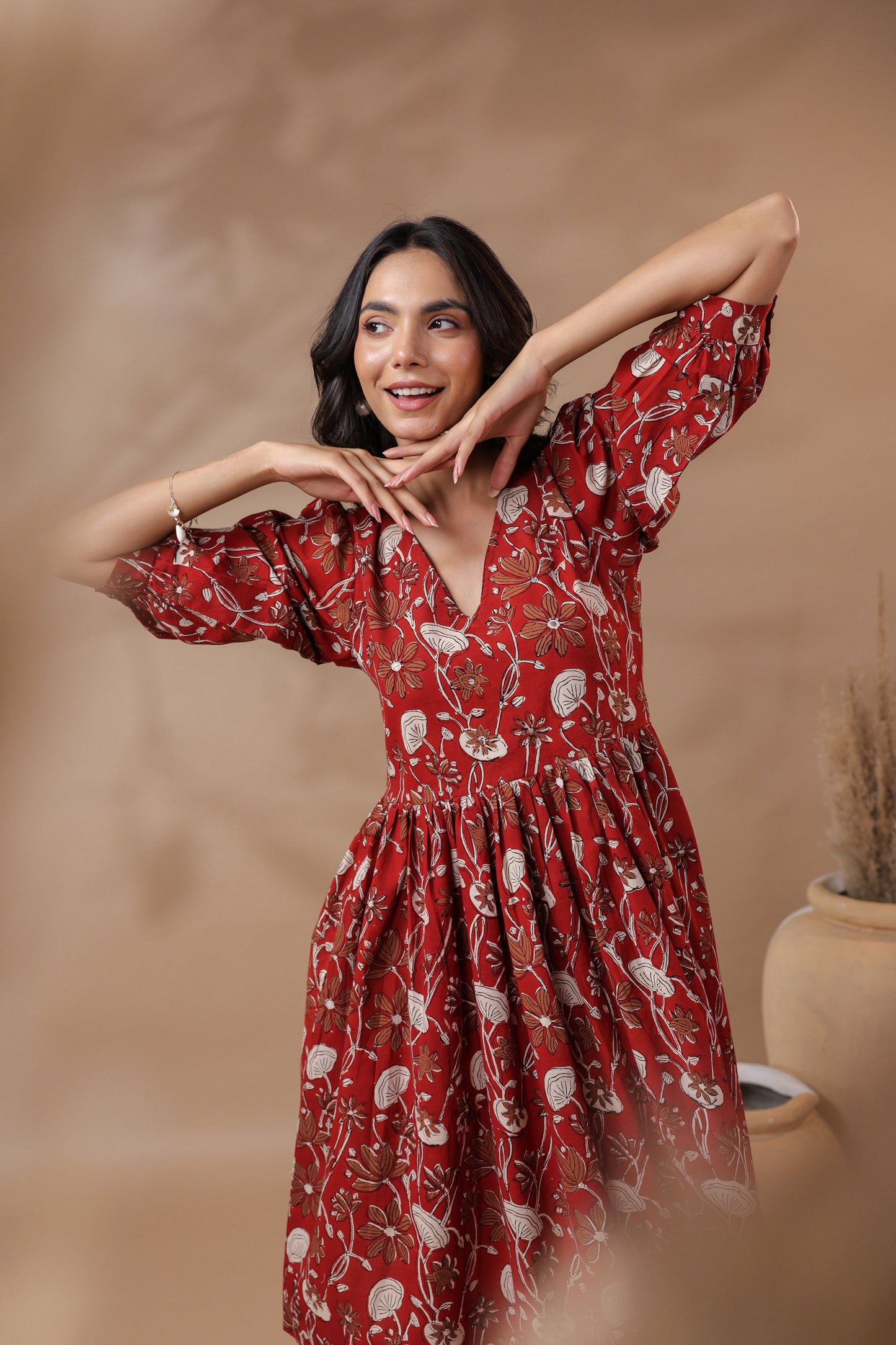 Bagru Printed V-Neck Printed Midi Dress