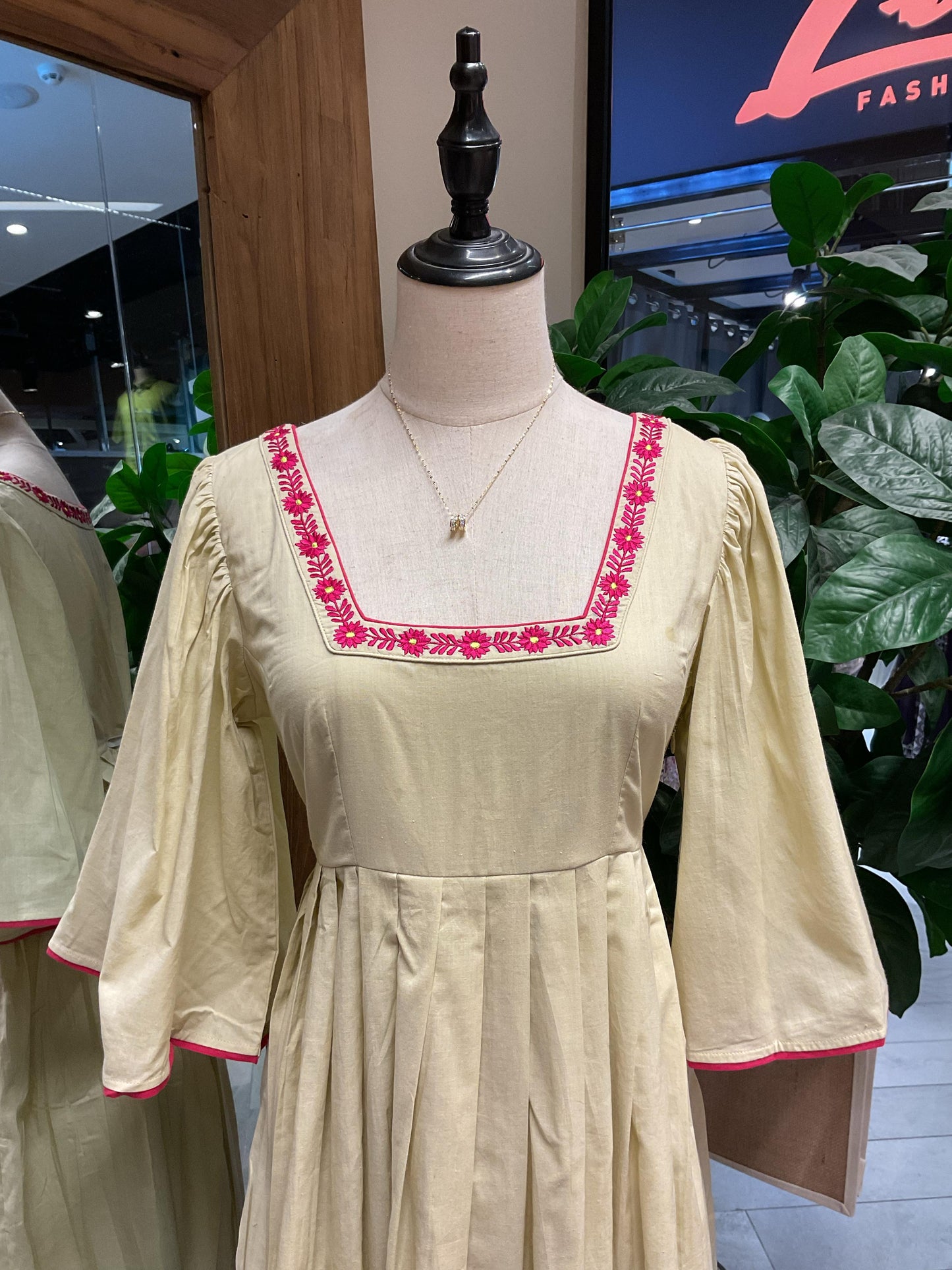 Embroidered Cream Solid Sleeved Short Dress